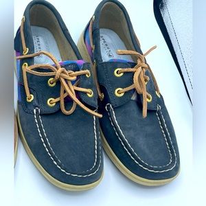 Sperry navy boat shoes